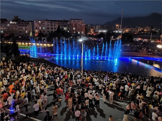 當水景碰上照明，美得一塌糊涂！02