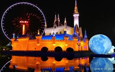 打造具有特色的夜經濟名片，應避免“千城一面”