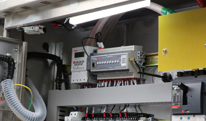 央視上?？傉緡H傳媒港燈光項目配電箱