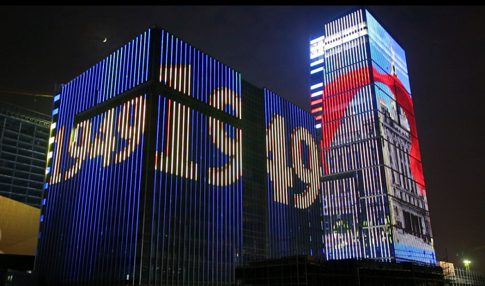 央視上?？傉緡H傳媒港燈光項目