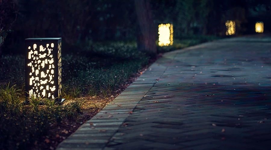 旅游景區的燈光設計，夜空中最亮的星