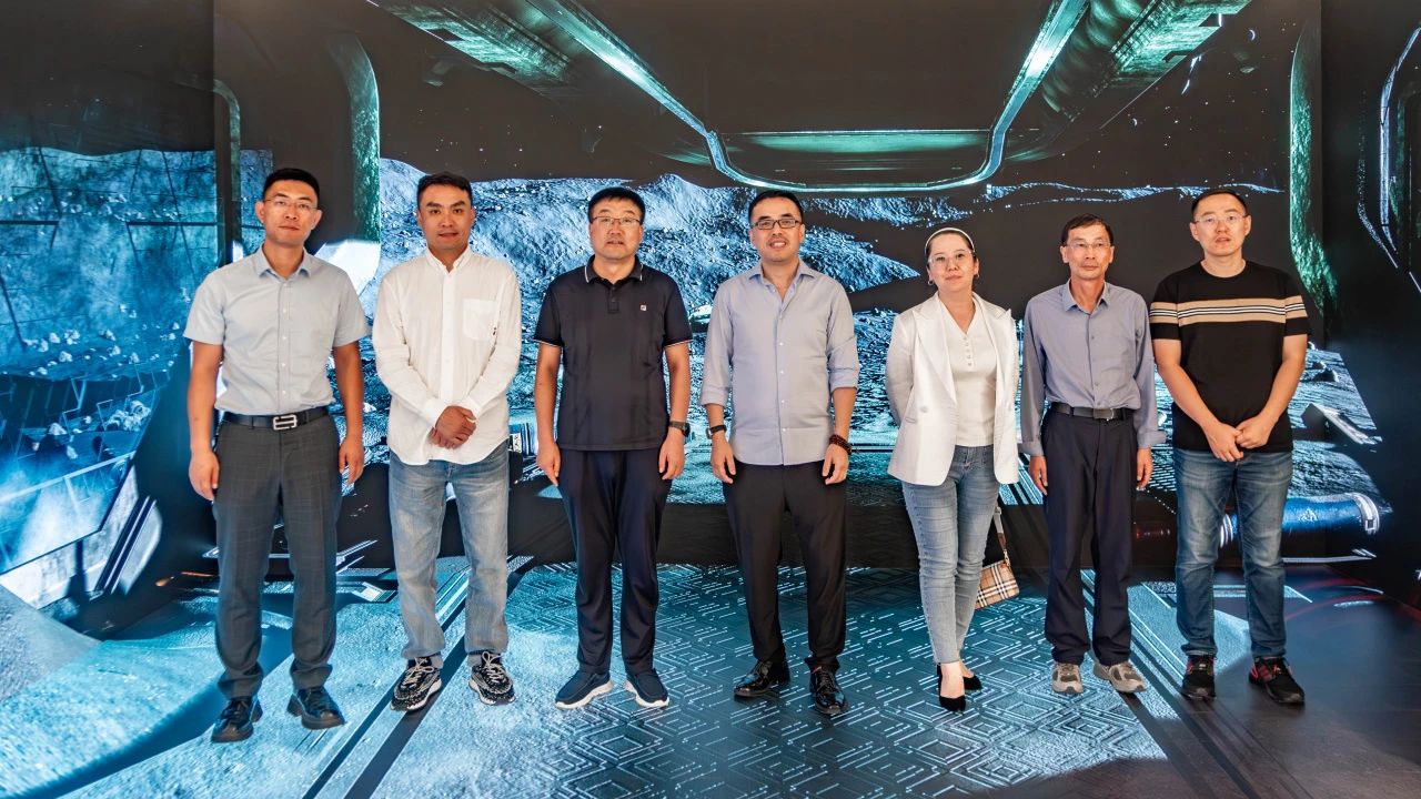 集團資訊 | 東勝國投、中城盛源、轉角巷商業管理的企業領導蒞臨信達電通總部交流座談，共商合作